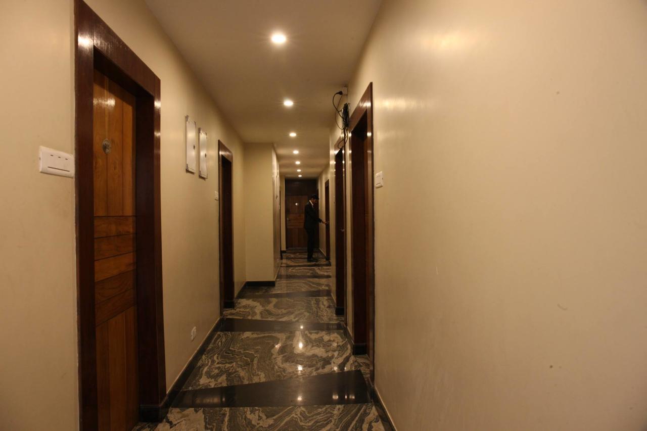 Hotel Welcome Palace Agartala Exterior foto