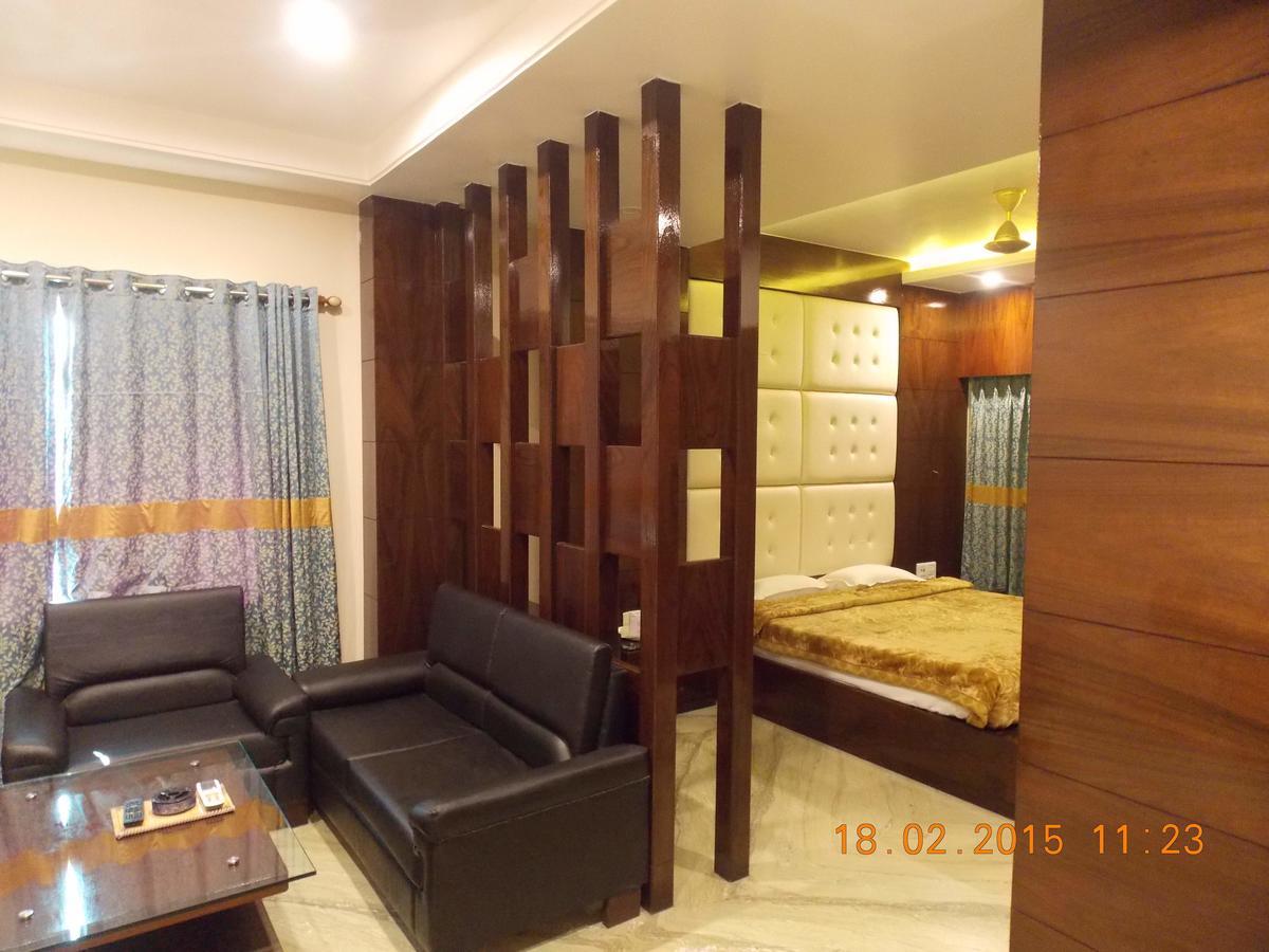Hotel Welcome Palace Agartala Quarto foto