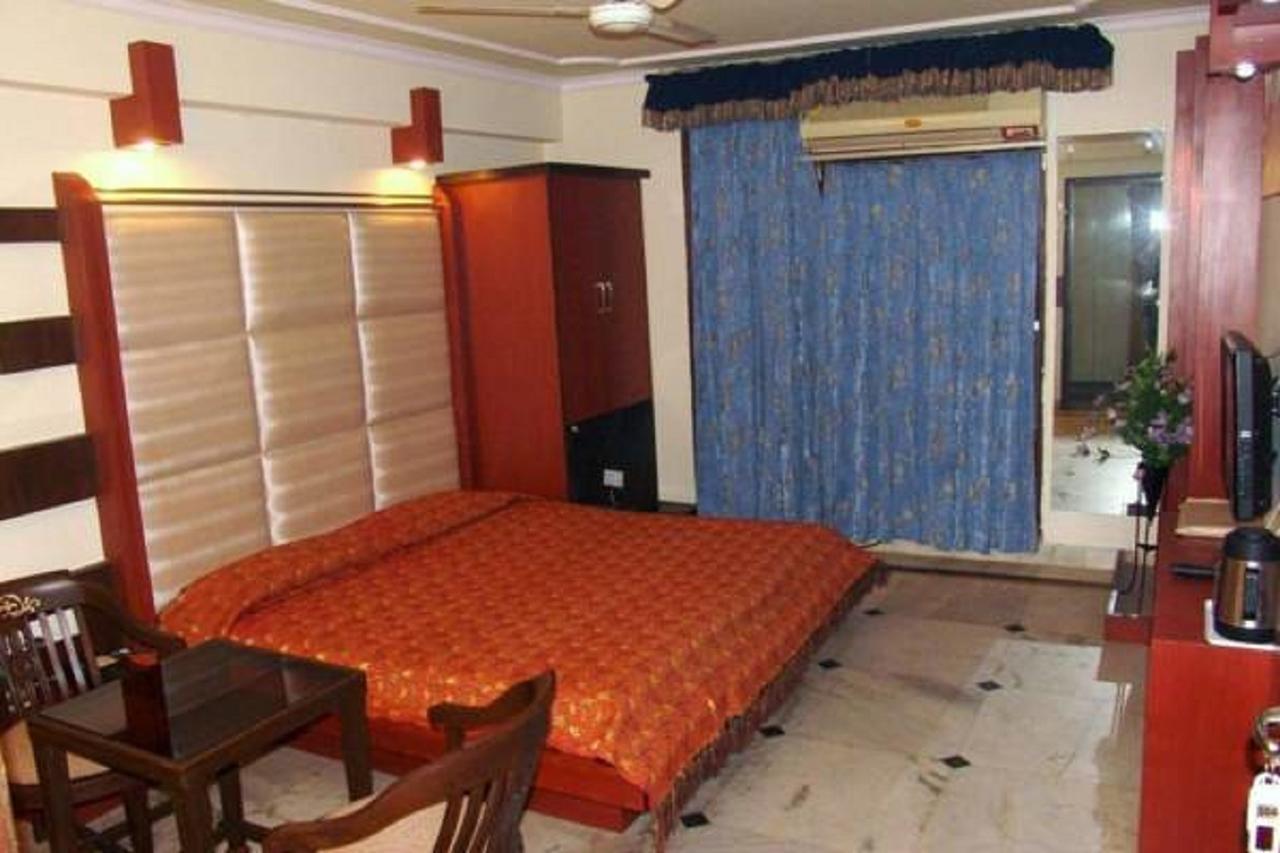 Hotel Welcome Palace Agartala Exterior foto